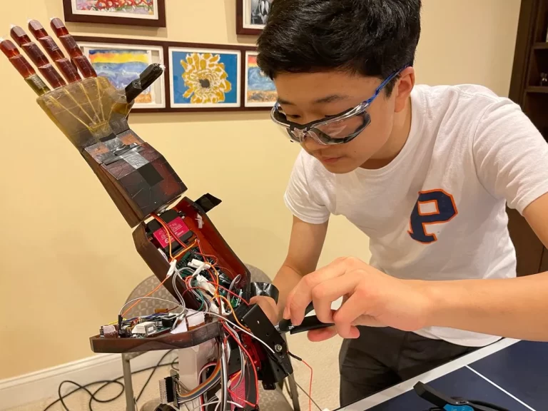 High Schooler, Benjamin Choi, Invented a Low-Cost, Mind-Controlled Prosthetic Arm | Smithsonian Magazine